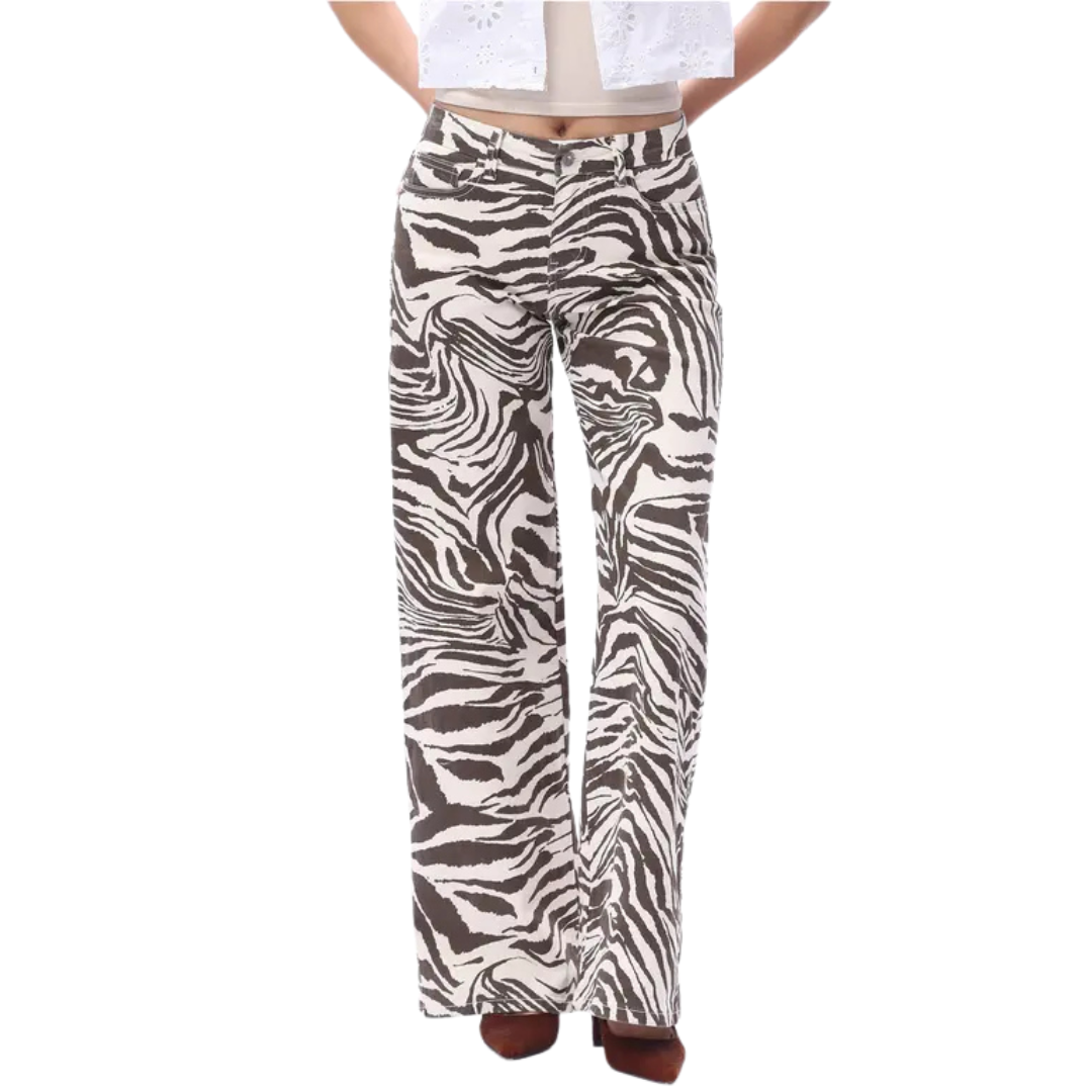 Women's Mid Rise High Stretchy BBL Jeans