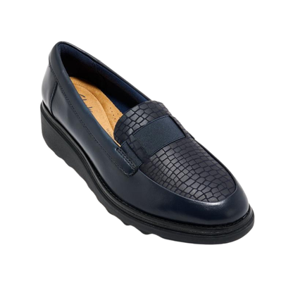 Women Classic Leather Loafer