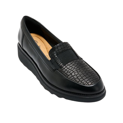 Women Classic Leather Loafer